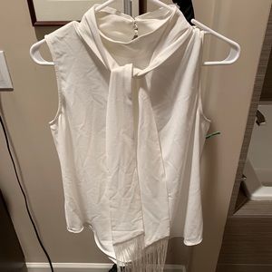 Vince Camuto off white sleeveless top small